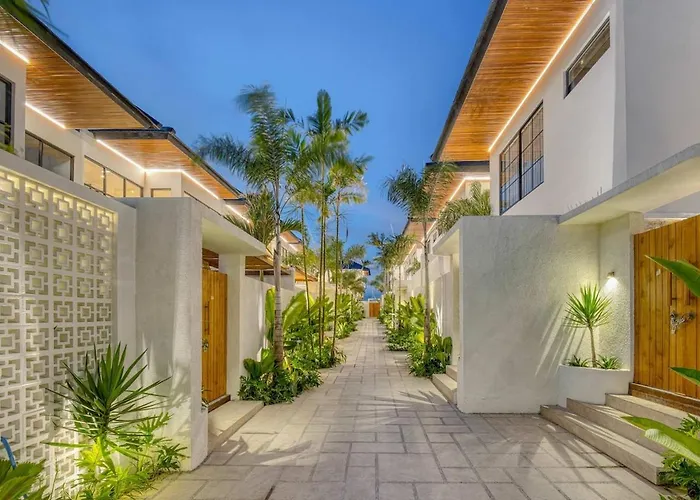 Anjuna Surf & Sunset 3br In Villa Uluwatu (Bali)