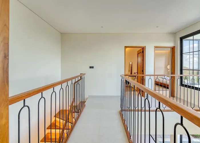 Anjuna Surf & Sunset 3br In Villa *